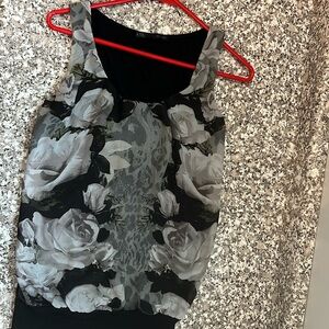 Maurices flower tank top- size small